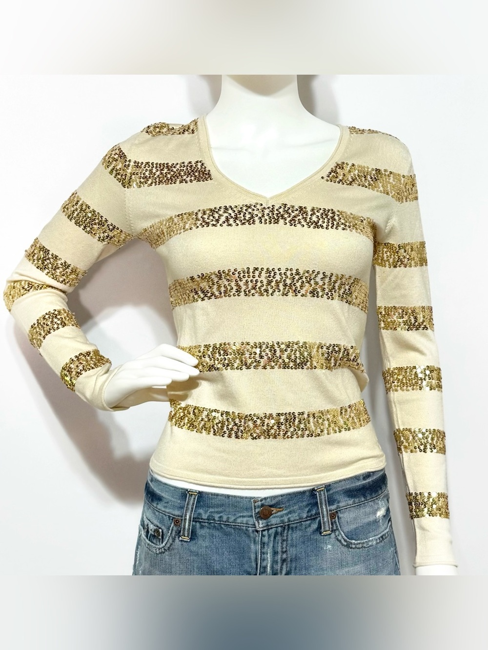 Vintage rare Caché Cream & gold sequins long sleeve V neck sweater | Size S